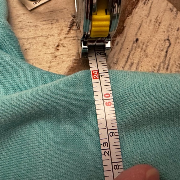 Under Armour Sweatshirt - Picture 7 of 7